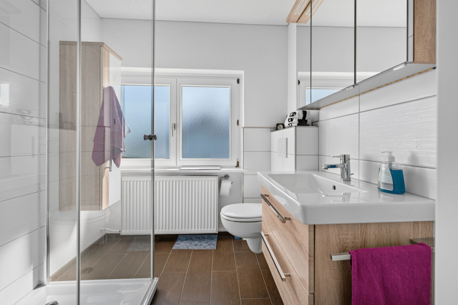 Badezimmer 1 DG